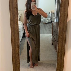 🌿 sexy olive green maxi dress 🌿